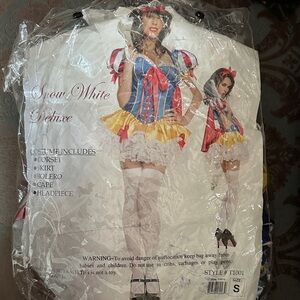 Snow White Deluxe Costume